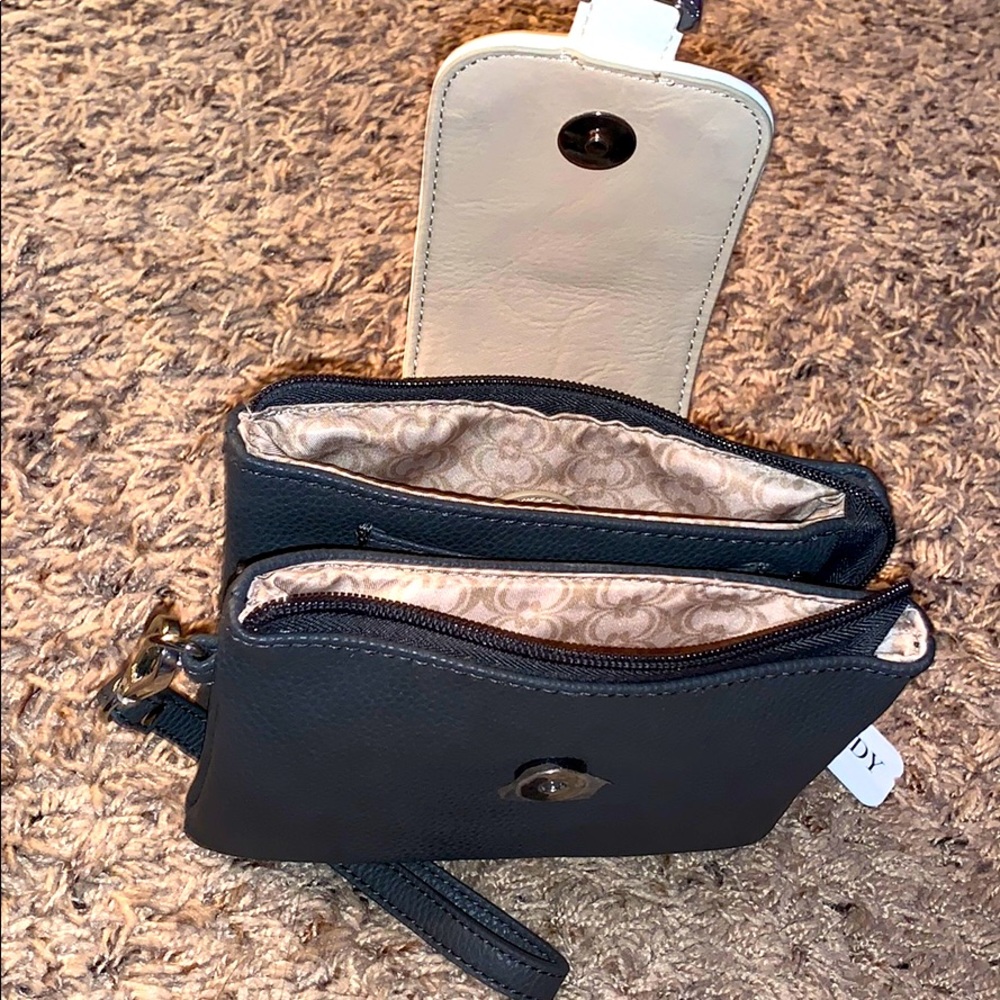 Handbag - Picture 2 of 3